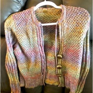 Cute multi color medium sweater very soft mid length sweater